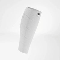 Bauerfeind Run Performance Compression Sleeves vadärm i vitt, vit bakgrund