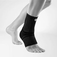 Bauerfeind Sports Achilles Support i svart, sett från sidan