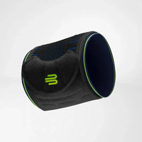 Bauerfeind Sports Wrist Strap handledsband i svart, vit bakgrund